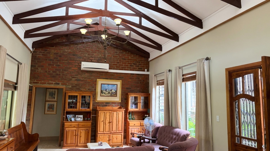 4 Bedroom Property for Sale in Viljoenskroon Rural Free State